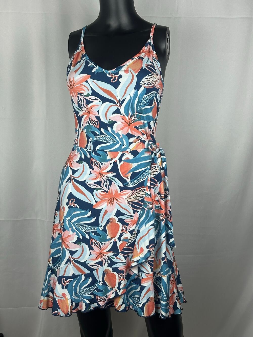 VACASUN Casual Knee Length Floral Dress Blue/Red M NWT